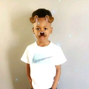 Meet your Posher, Derrick